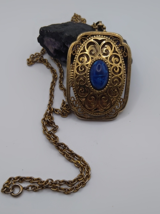 Avon Jewelry - Avon Yesteryear Locket Necklace 1973